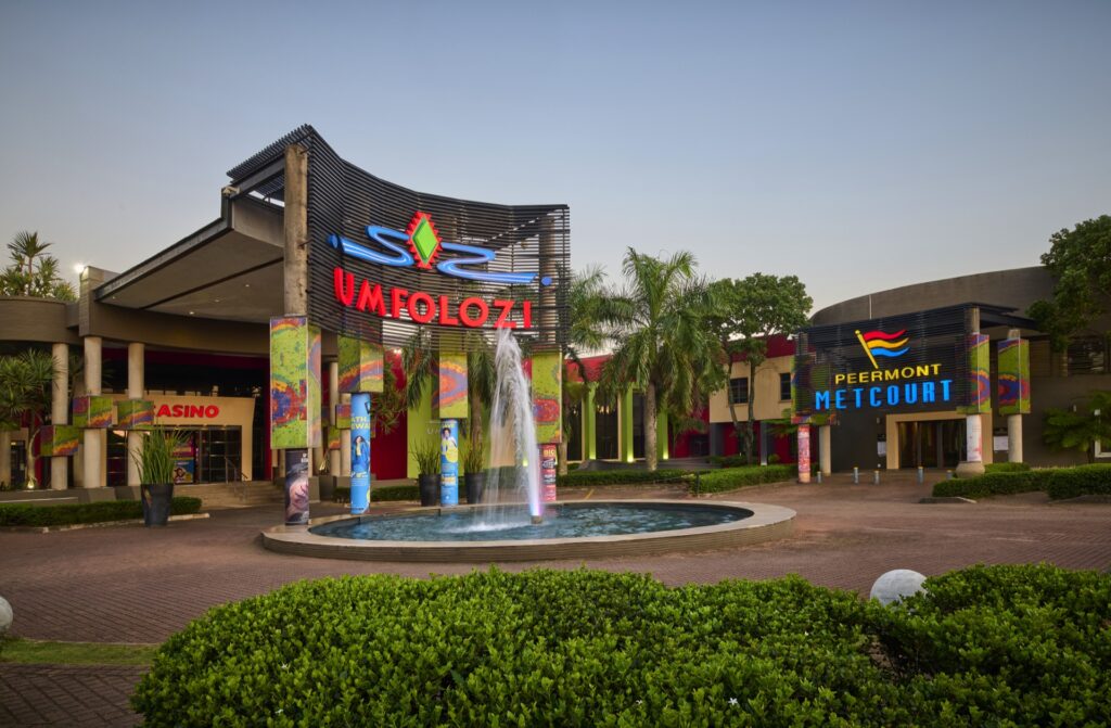 Metcourt Umfolozi entrance at dusk